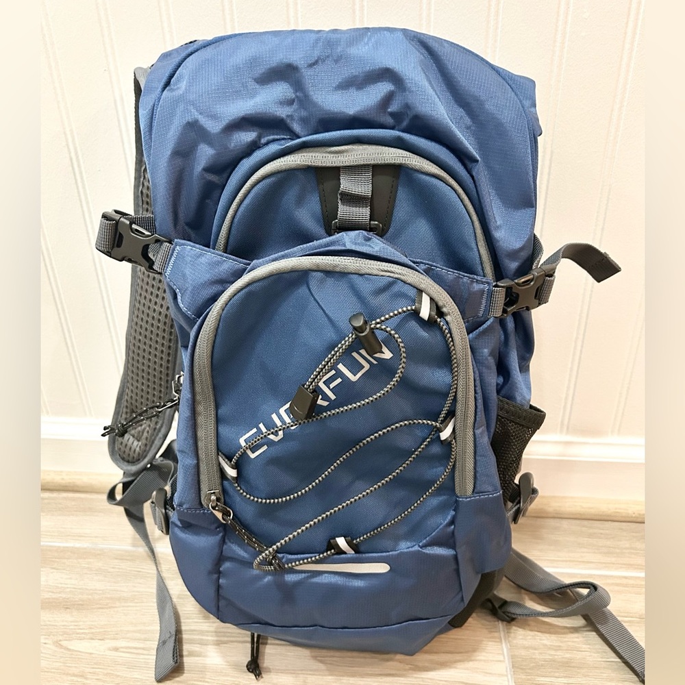Brand New Everfun Hydration Backpack 18L with Water Bladder 3L - Picture 2 of 3